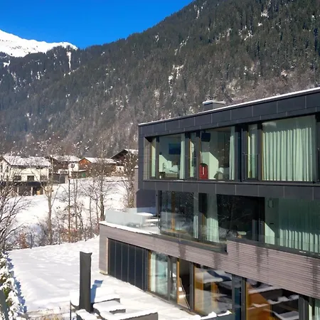 Luxus Skilift Fusslaeufig Bergblick & Wellness Dağ evi Gortipohl
