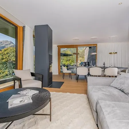 Luxus Skilift Fusslaeufig Bergblick & Wellness