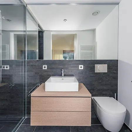 Luxus Skilift Fusslaeufig Bergblick & Wellness *