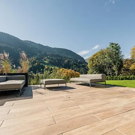 Luxus Skilift Fusslaeufig Bergblick & Wellness Gortipohl