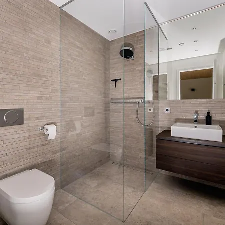 Luxus Skilift Fusslaeufig Bergblick & Wellness Chalet Bludenz