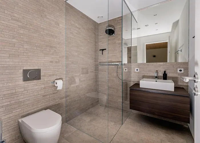 Luxus Skilift Fusslaeufig Bergblick & Wellness Chalet Bludenz